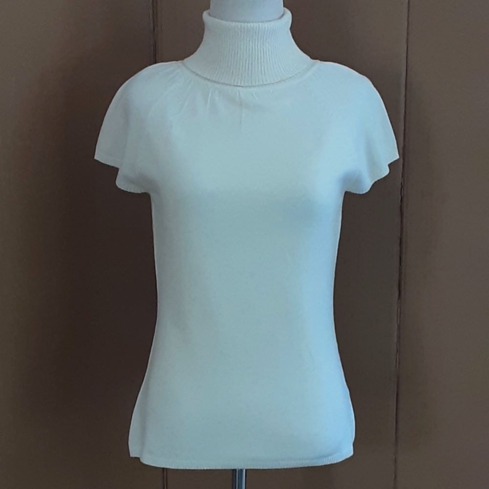 LIV Off White Ribbed Turtleneck Cap Sleeve Sweater Sz. L